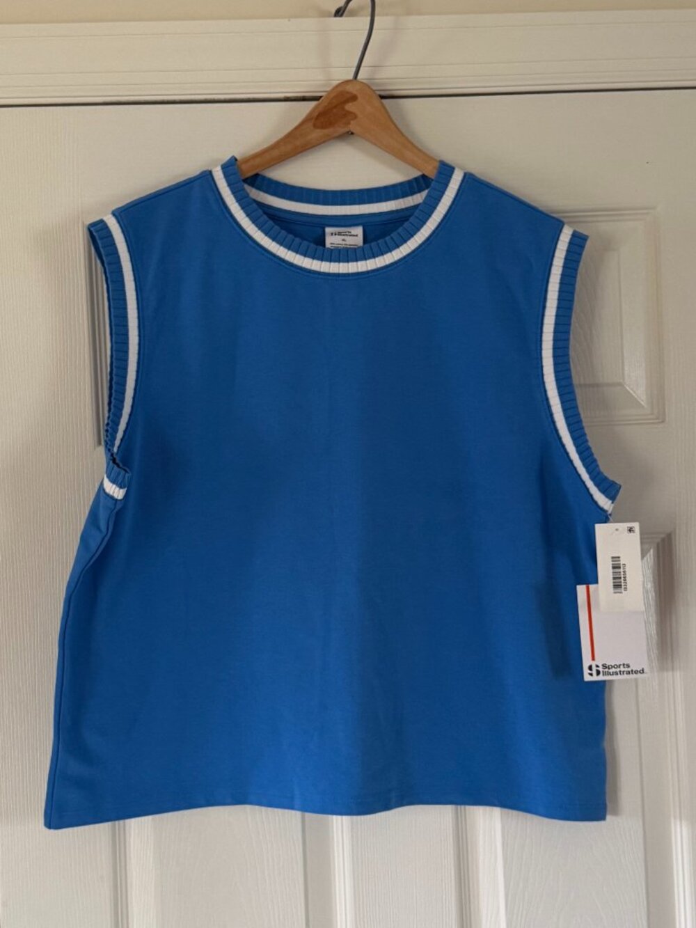 BRAND NEW Women's Sports Illustrated Blue Tank Size XL